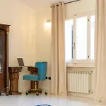 Luxury Seaside Near Cagliari 度假居