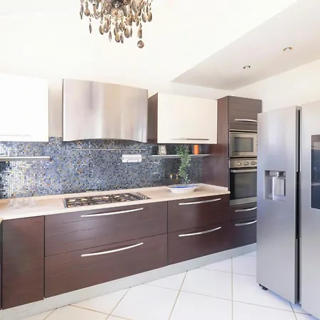 Luxury Seaside Near Cagliari * Quartu SantʼElena