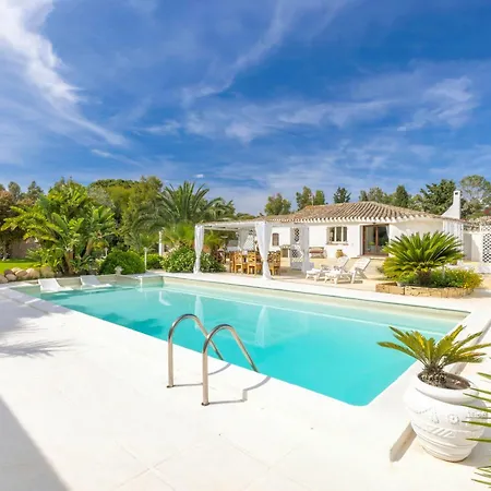 בית נופש Luxury Seaside Near Cagliari Quartu SantʼElena