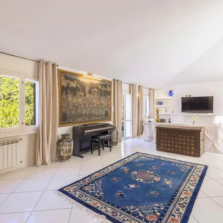 Luxury Seaside Near Cagliari * Quartu SantʼElena