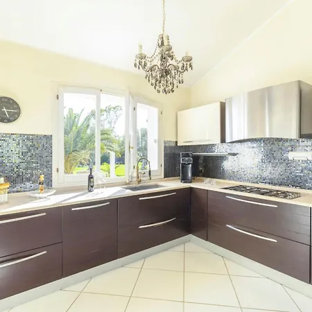 Luxury Seaside Near Cagliari Quartu SantʼElena