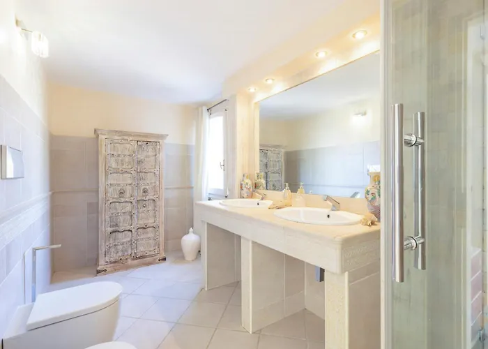 Luxury Seaside Near Cagliari * Quartu SantʼElena