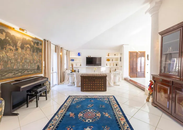 Luxury Seaside Near Cagliari *